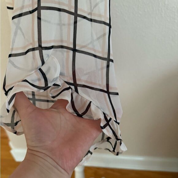 Calvin Klein Black and White Boxy 3/4 Sleeve Blouse - Picture 4 of 10